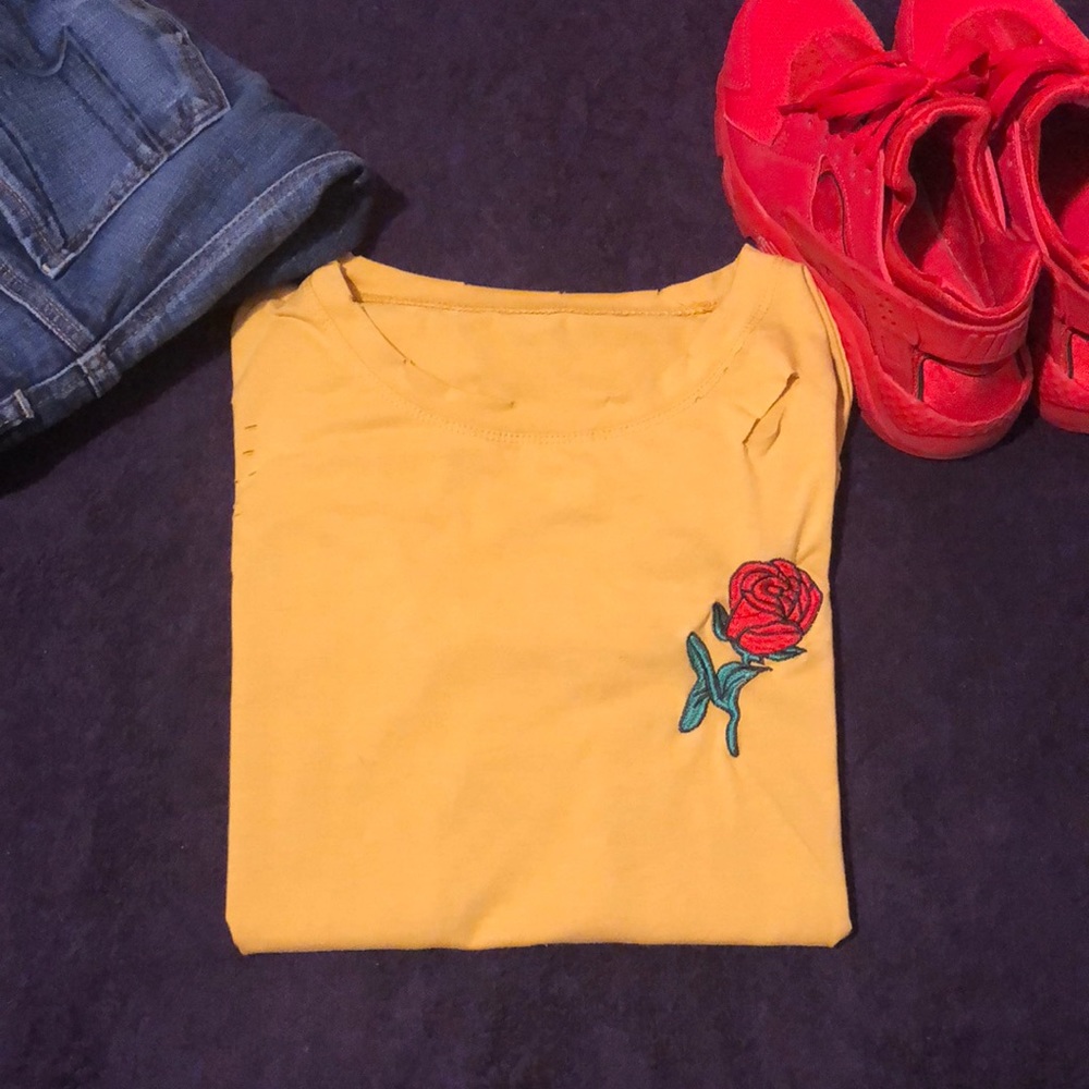 Yellow shirt w/ embroidered rose